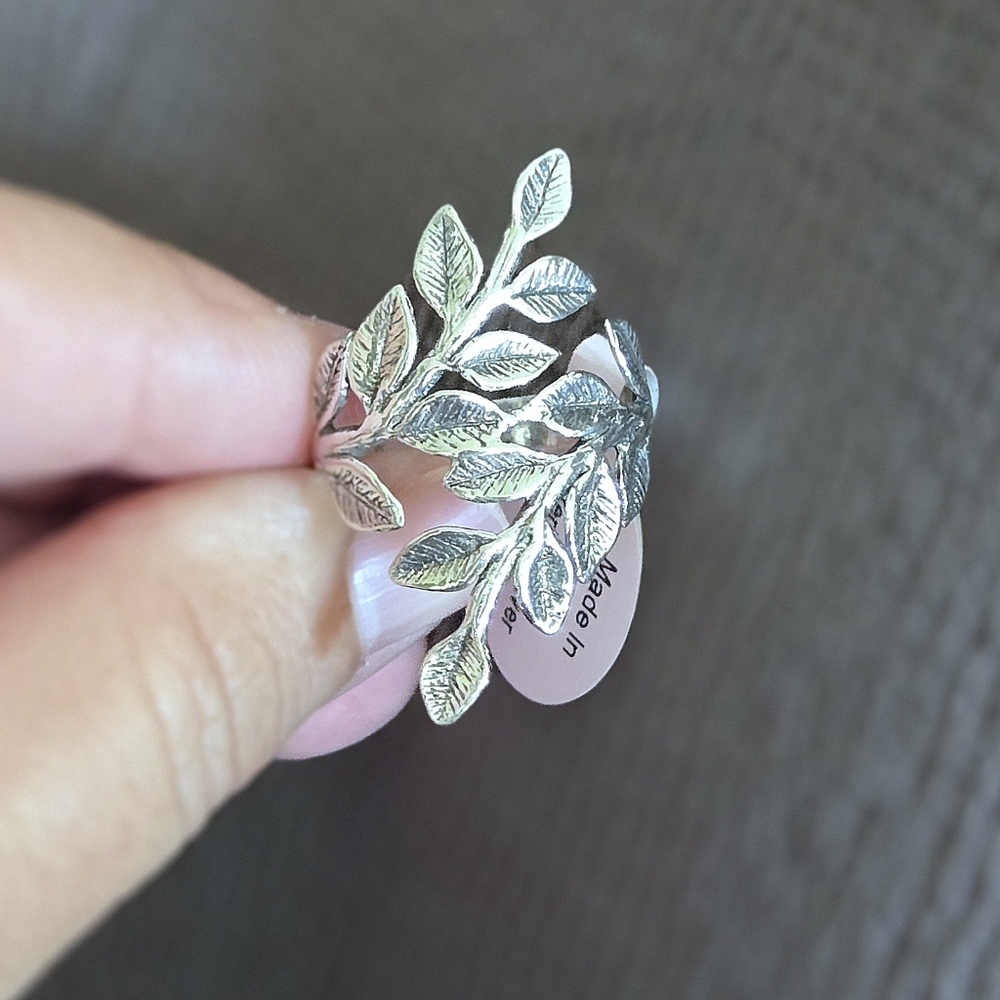 Noa Zuman Sterling Silver🤍 Twisted Bypass Olive🫒 Leaf🌿 Statement Ring💍 - Picture 12 of 16